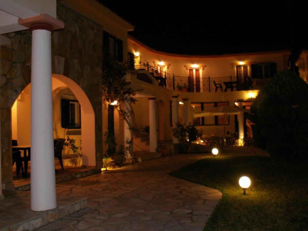 Elanthi Village Apartments Kalamákion 외부 사진